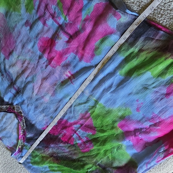 Embellished Floral Patterned Flowy Gauze Cover-up V-Neck Swim Dress - Picture 10 of 11